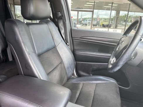 Used 2021 Jeep Grand Cherokee Laredo X image 10