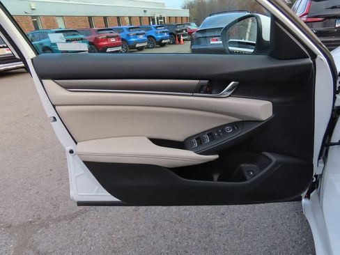 Certified 2020 Honda Accord LX image 15