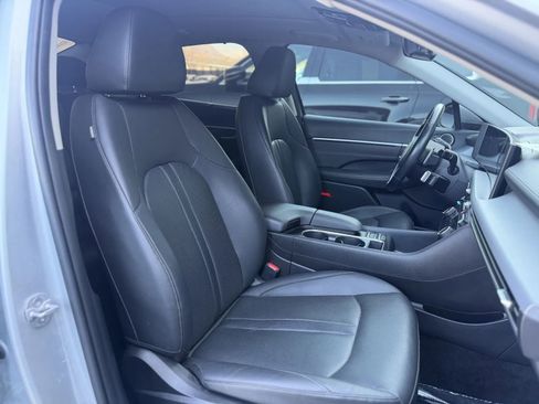 Used 2025 Hyundai Sonata Limited image 20