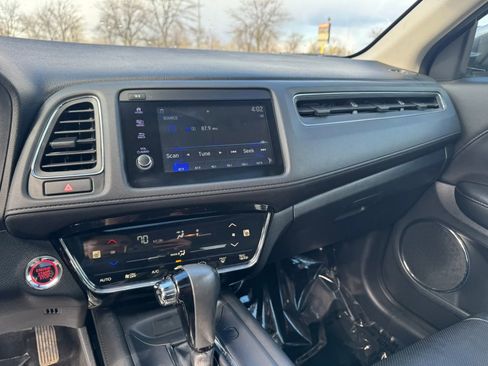 Used 2022 Honda HR-V EX-L image 16