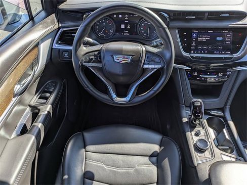 Certified 2024 Cadillac XT6 Premium Luxury w/ Platinum Package image 17