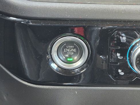 Used 2023 GMC Sierra 1500 SLT w/ SLT Convenience Package image 20