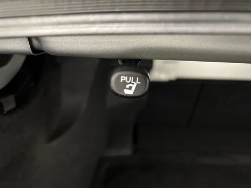 Used 2025 Toyota Camry LE FWD image 36