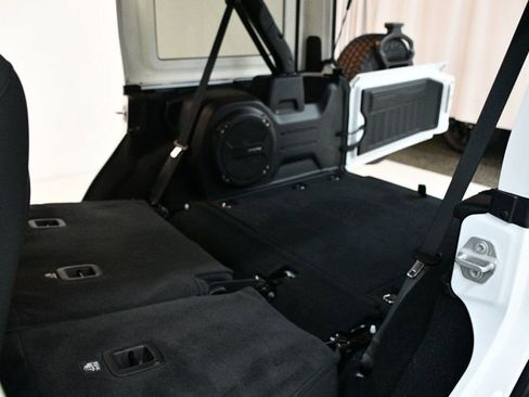 Used 2021 Jeep Wrangler Sport w/ Sun And Sound Package image 79