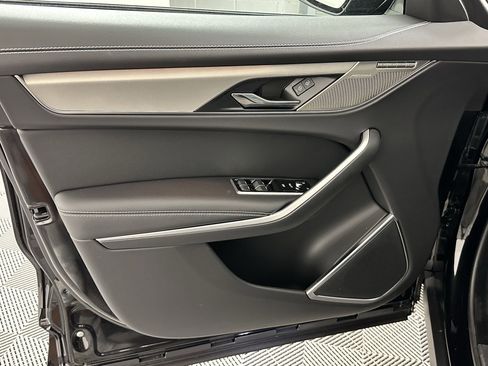 Used 2026 Jaguar F-PACE R-Dynamic S image 19