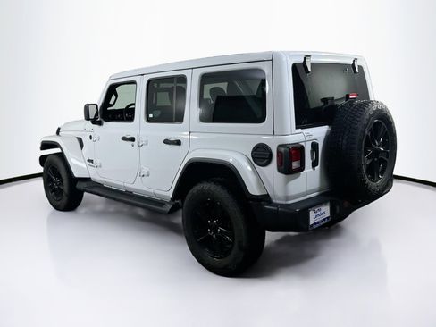 Used 2022 Jeep Wrangler Unlimited Sahara image 7