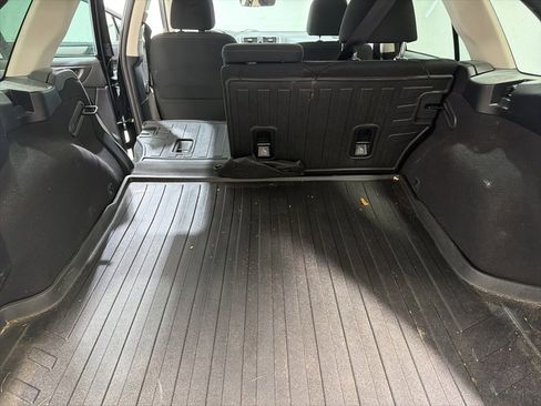 Used 2018 Subaru Outback 2.5i Premium image 23