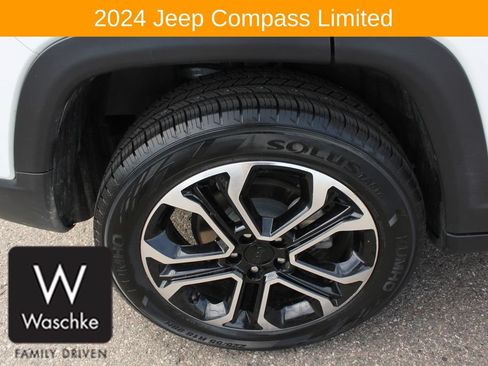 Used 2024 Jeep Compass Limited AWD/4WD image 13