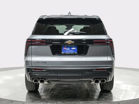 Used 2024 Chevrolet Traverse LS FWD image 5