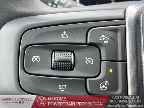 Used 2024 GMC Sierra 1500 SLE image 11