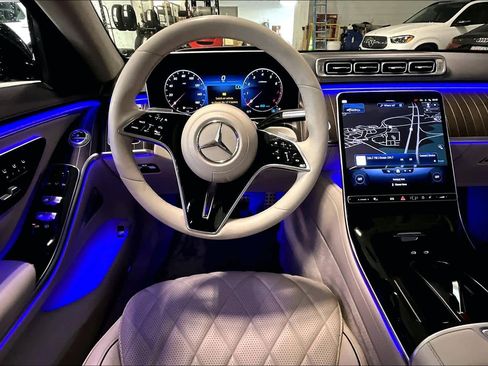 Used 2022 Mercedes-Benz S 580 4MATIC Sedan image 6