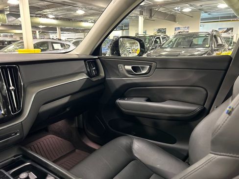 Certified 2024 Volvo XC60 B5 Core w/ Protection Package Premier AWD/4WD image 24