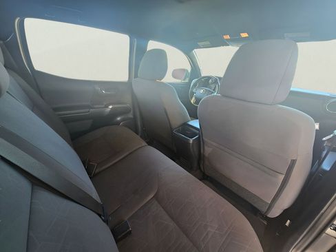 Used 2019 Toyota Tacoma TRD Sport image 48