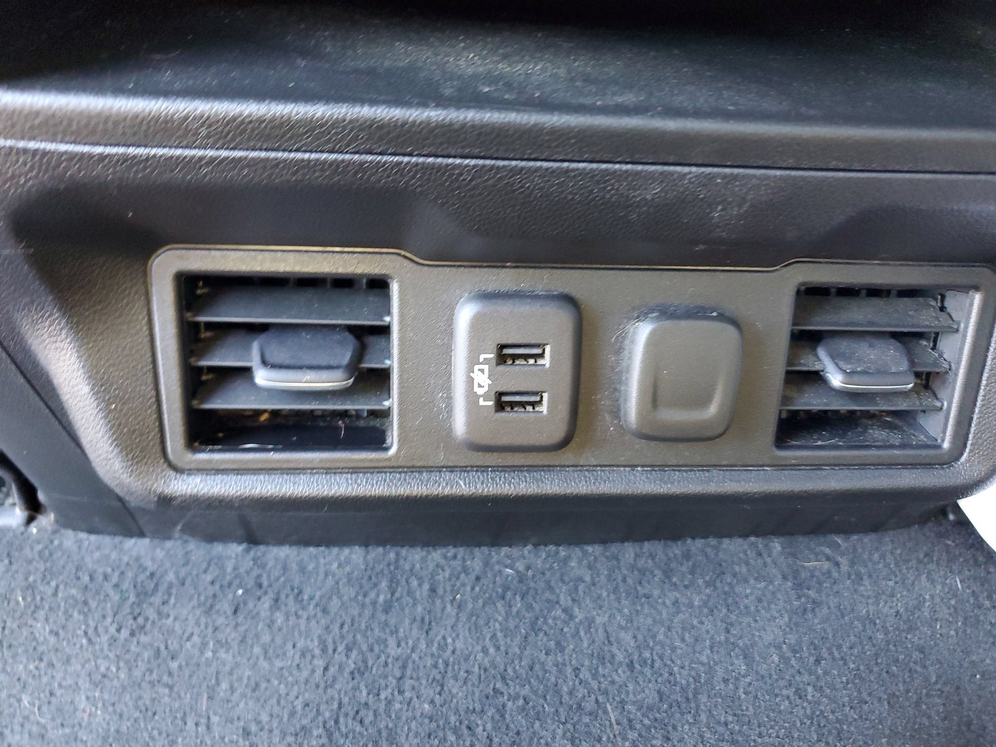 Used 2022 Chevrolet Silverado 1500 RST w/ Z71 Off-Road Package AWD/4WD image 11