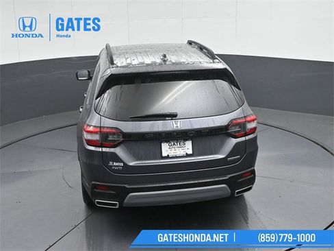 Certified 2025 Honda Pilot Touring image 55