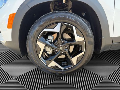 Used 2025 Kia Seltos EX w/ EX Sunroof Package FWD image 9