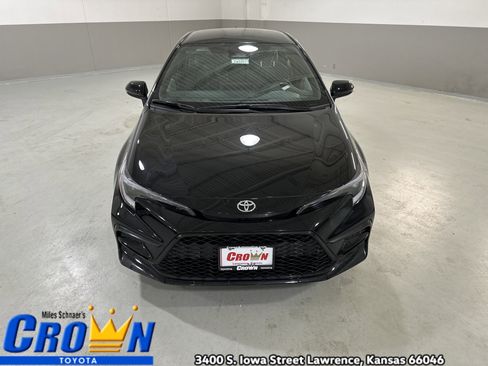 New 2026 Toyota Corolla SE image 3