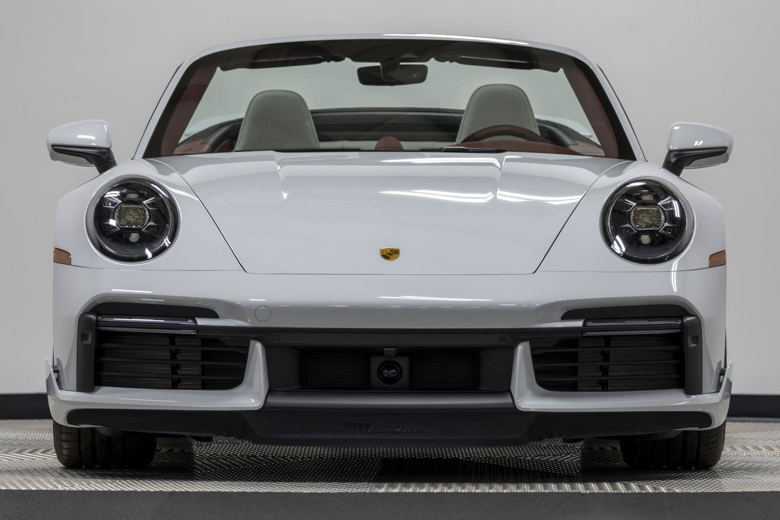 Used 2022 Porsche 911 Turbo S AWD/4WD image 2