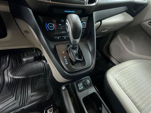 Used 2022 Ford Transit Connect XLT FWD image 15