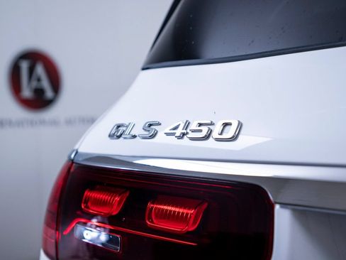 Used 2024 Mercedes-Benz GLS 450 4MATIC image 11