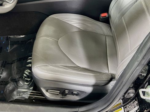 Used 2019 Toyota Avalon Limited w/ Advanced Safety Package FWD image 19