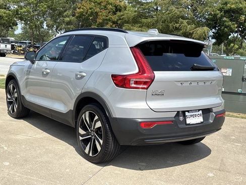 Used 2023 Volvo XC40 B5 Ultimate w/ Protection Package Premier AWD/4WD image 9
