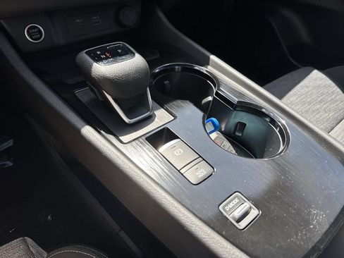 Used 2023 Nissan Rogue SV FWD image 53