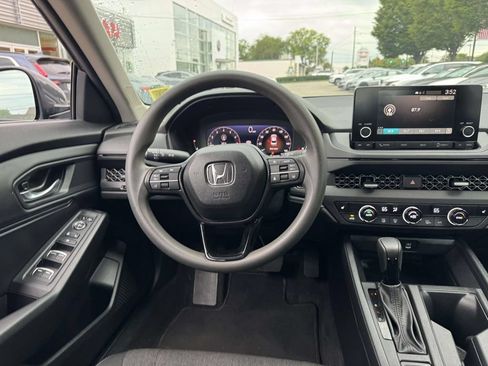 Used 2023 Honda Accord EX image 15