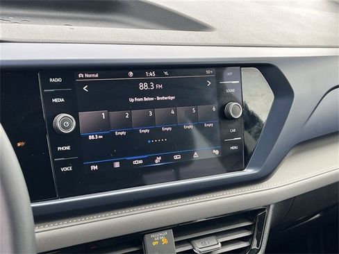 Used 2024 Volkswagen Taos SE image 12