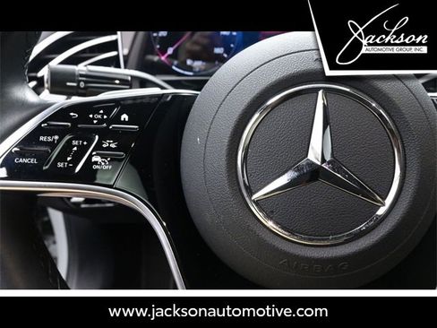 Used 2025 Mercedes-Benz E 350 Sedan image 15