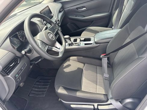 Used 2025 Nissan Sentra SV FWD image 14