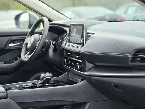 Certified 2024 Nissan Rogue SV image 13