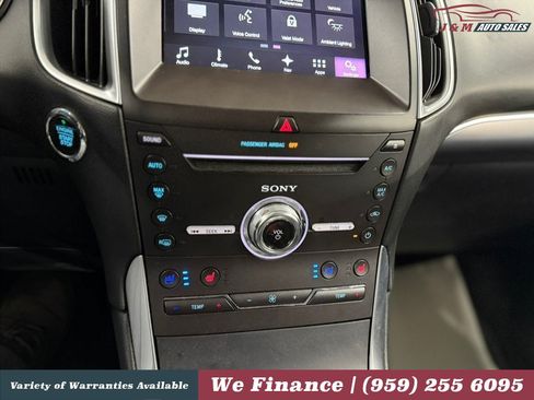 Used 2017 Ford Edge Titanium w/ Equipment Group 301A AWD/4WD image 22