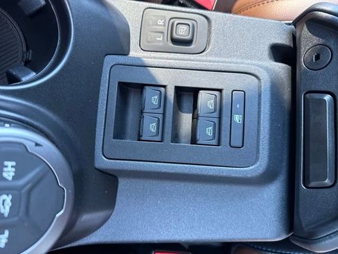 Used 2023 Ford Bronco Outer Banks image 11