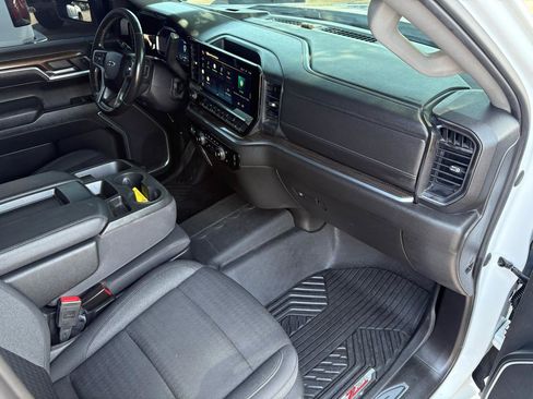 Used 2022 Chevrolet Silverado 1500 RST AWD/4WD image 19