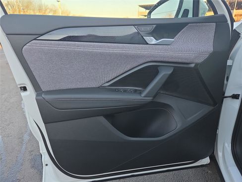 New 2026 Volkswagen Tiguan S image 12