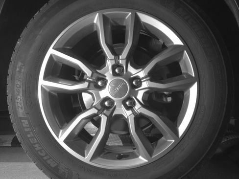 Used 2024 GMC Terrain SLT image 13