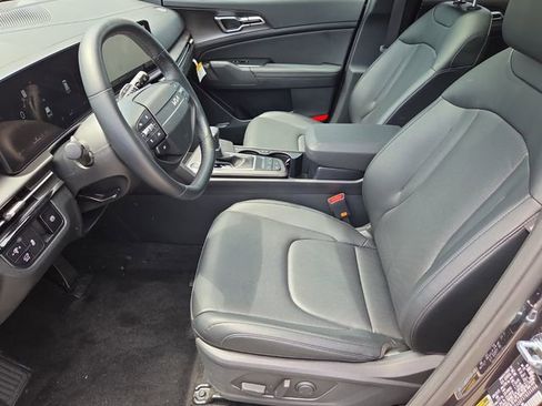 Certified 2026 Kia Sportage SX FWD image 11