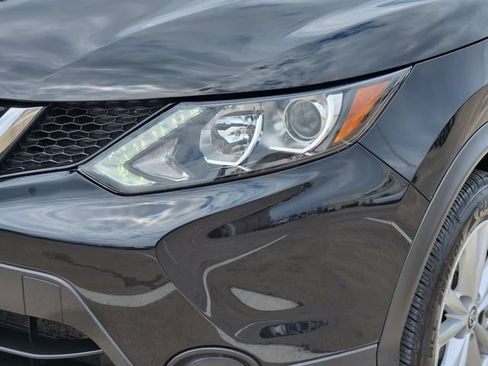 Used 2019 Nissan Rogue Sport S w/ Appearance Package FWD image 16
