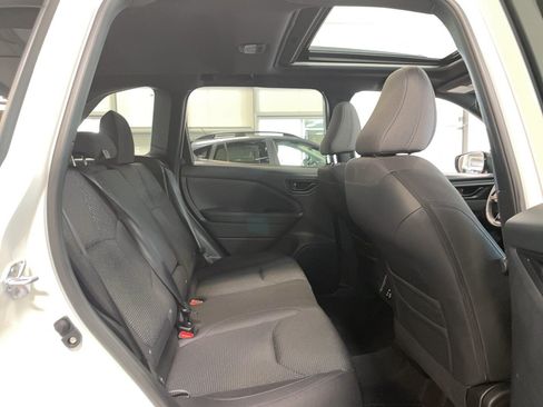 Used 2025 Subaru Forester Premium AWD/4WD image 24