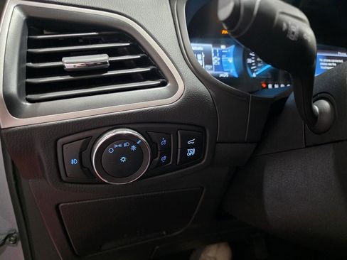 Used 2024 Ford Edge SEL w/ Convenience Package image 30