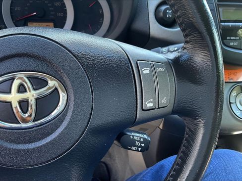 Used 2011 Toyota RAV4 Limited w/ Limited Extra Value Pkg AWD/4WD image 12