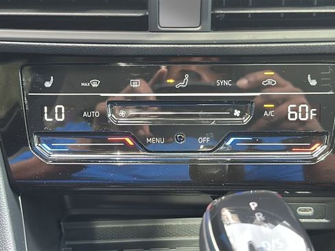 New 2026 Volkswagen Jetta SE FWD image 14