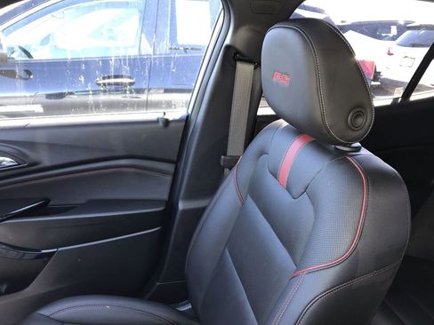 Used 2025 Chevrolet Trax RS w/ Sunroof Package FWD image 23