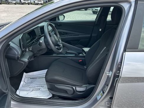 Used 2026 Hyundai Elantra SEL Sport FWD image 9