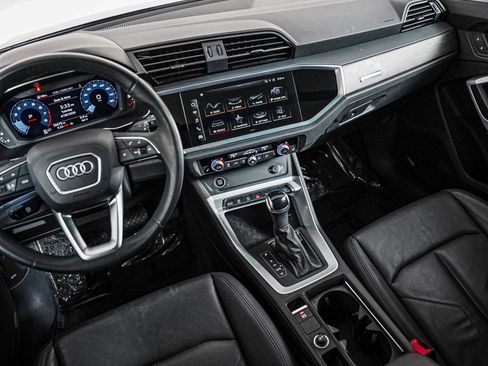 Used 2023 Audi Q3 2.0T Premium w/ Convenience Package AWD/4WD image 17