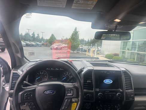Used 2018 Ford F150 XLT w/ Equipment Group 302A Luxury AWD/4WD image 12