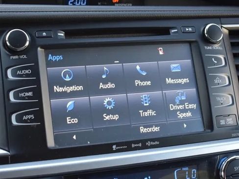 Used 2018 Toyota Highlander XLE AWD/4WD image 24