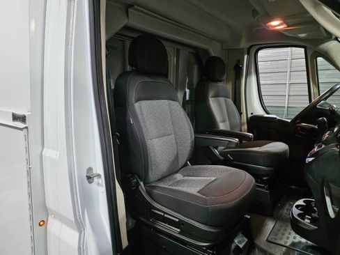 Used 2019 RAM ProMaster 3500 w/ Premium Appearance Group image 17