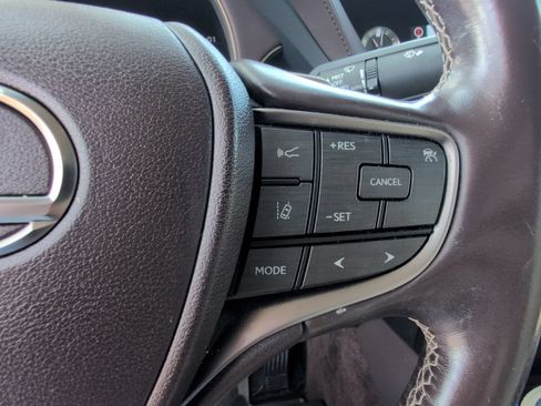 Certified 2020 Lexus LS 500 w/ Accessory Package (Z2) RWD image 12